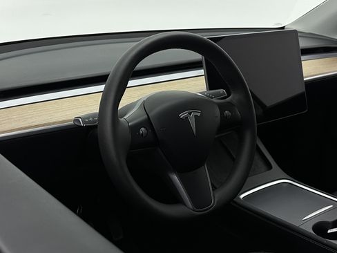 Used 2023 Tesla Model Y Long Range AWD/4WD image 10