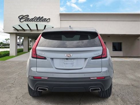 Certified 2023 Cadillac XT4 Luxury image 4