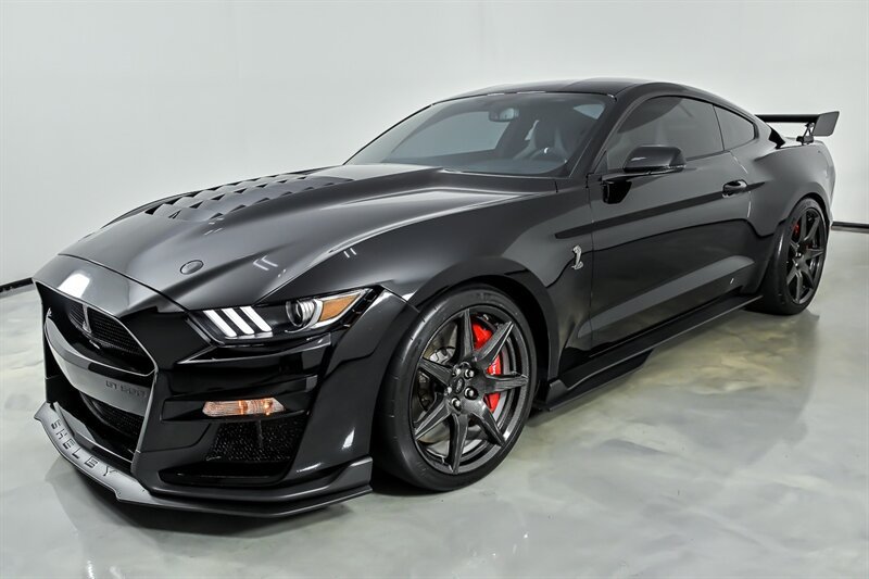 Used 2021 Ford Mustang Shelby GT500 w/ Carbon Fiber Track Pack RWD image 6