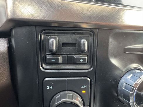 Used 2023 Ford F450 King Ranch w/ Chrome Package image 38