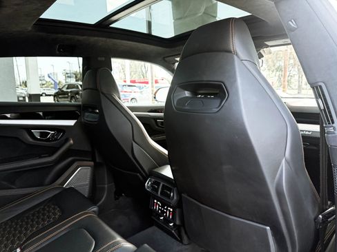 Used 2021 Lamborghini Urus AWD/4WD image 29