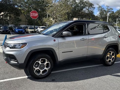 Used 2022 Jeep Compass Trailhawk w/ Trailhawk Convenience Group image 11