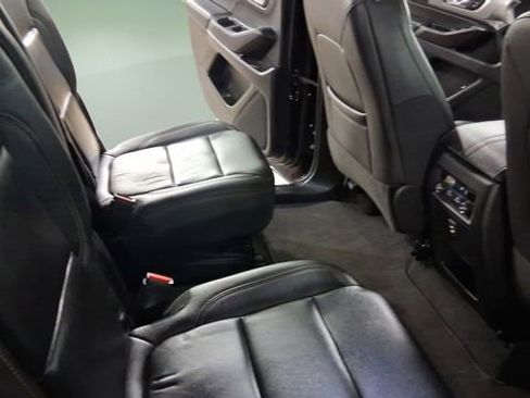 Used 2023 Chevrolet Traverse LT image 15