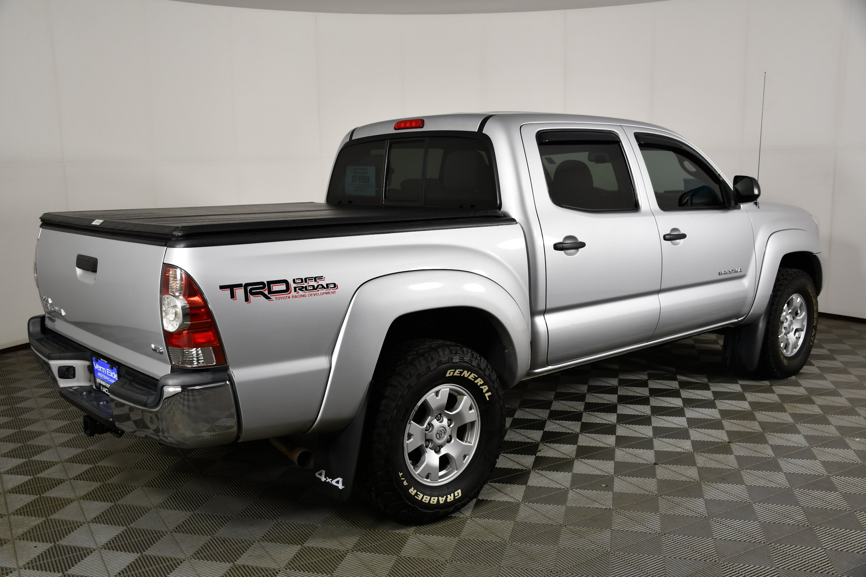 Used 2013 Toyota Tacoma 4x4 Double Cab w/ TRD Off-Road Pkg image 6