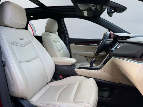 Used 2019 Cadillac XT5 Luxury image 21