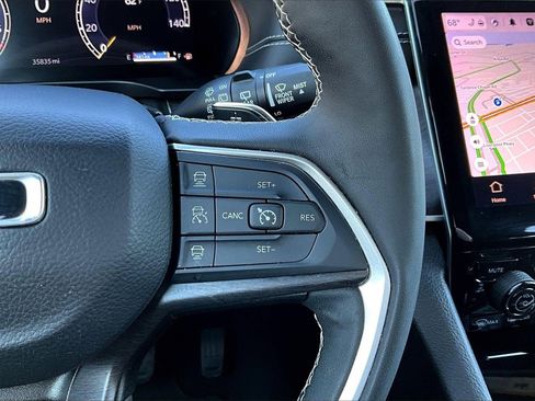 Certified 2024 Jeep Grand Cherokee Limited image 28