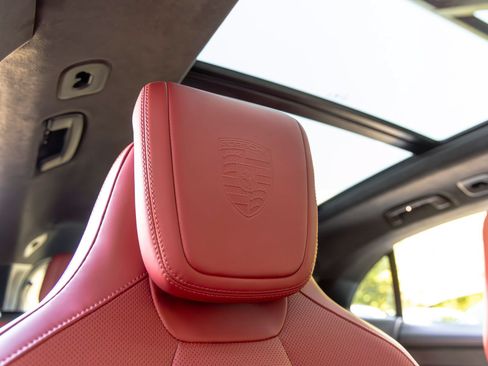 New 2025 Porsche Macan Turbo Electric AWD/4WD image 63