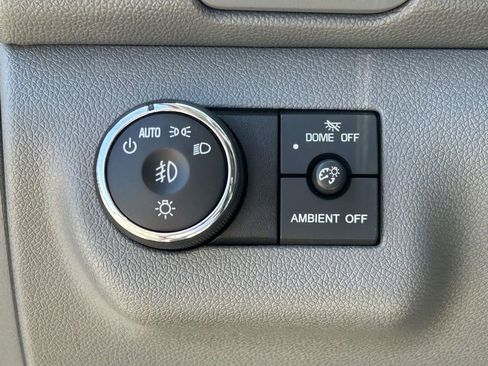 Used 2016 Chevrolet Traverse LT FWD image 22