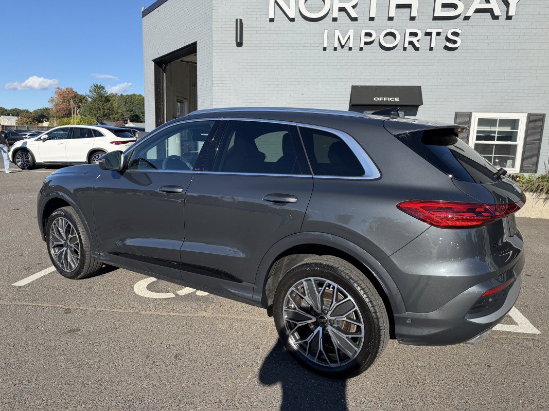 Used 2025 Audi Q5 Premium Plus AWD/4WD image 12