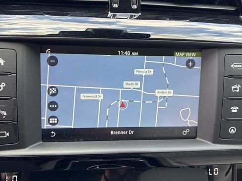 Used 2017 Jaguar XE Premium RWD image 16