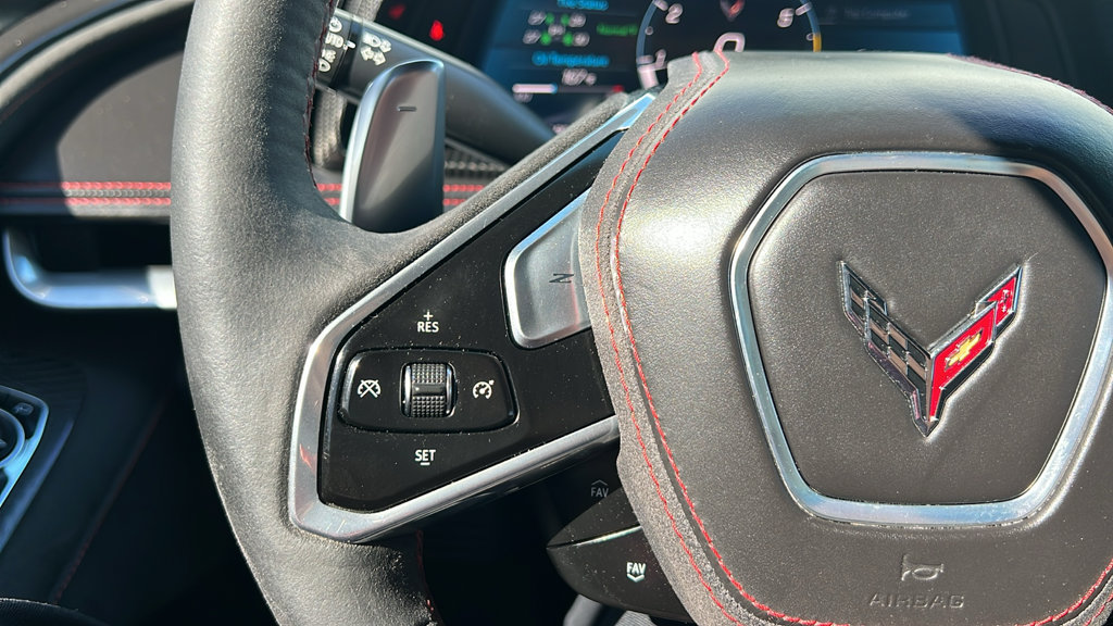 Used 2022 Chevrolet Corvette Stingray Premium Cpe w/ Z51 Performance Package RWD image 18