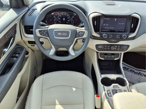 Used 2023 GMC Terrain Denali w/ Denali Premium Package image 9