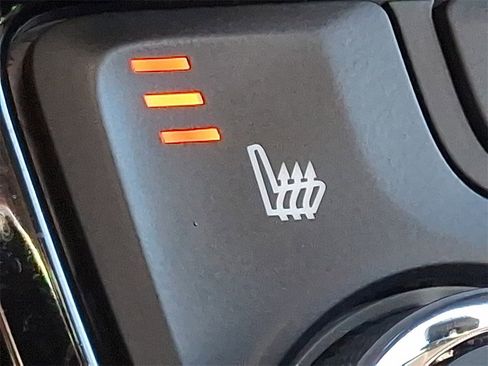 Certified 2018 Buick Encore Essence image 23