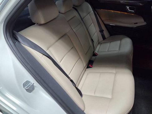 Used 2010 Mercedes-Benz E 350 Sedan image 22