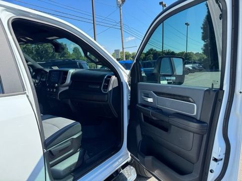 Used 2023 RAM 2500 Big Horn w/ Level 1 Equipment Group AWD/4WD image 15
