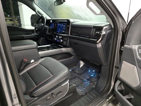 Used 2024 Ford F250 Lariat w/ Black Appearance Package AWD/4WD image 37