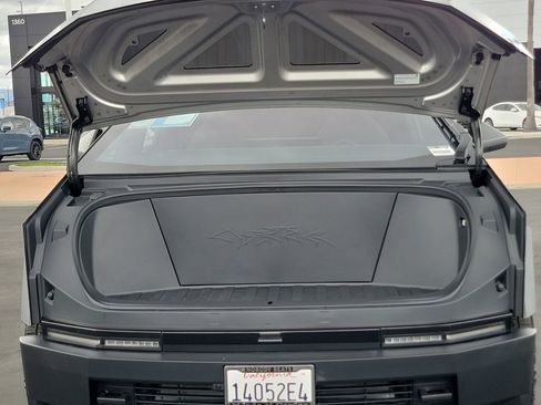 Used 2024 Tesla Cybertruck Cyberbeast AWD/4WD image 24