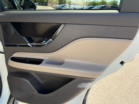 Used 2023 Lincoln Corsair FWD image 32