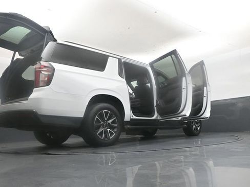 Used 2022 Chevrolet Suburban Z71 image 55