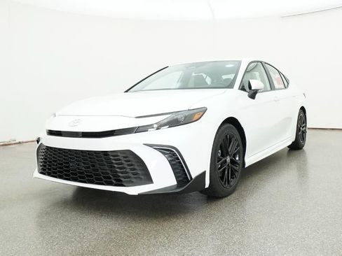 New 2026 Toyota Camry SE w/ Multimedia Upgrade Package FWD image 32