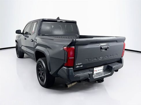 Used 2024 Toyota Tacoma SR5 AWD/4WD image 11