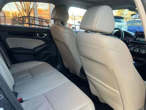 Used 2022 Honda Civic Touring image 7