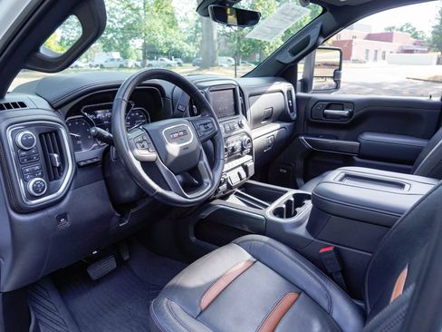 Used 2020 GMC Sierra 1500 AT4 w/ AT4 Premium Package AWD/4WD image 5