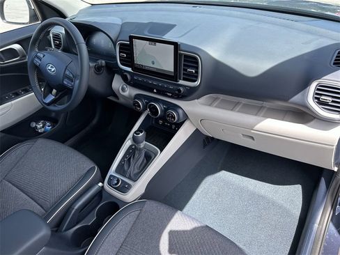 New 2025 Hyundai Venue Limited image 19