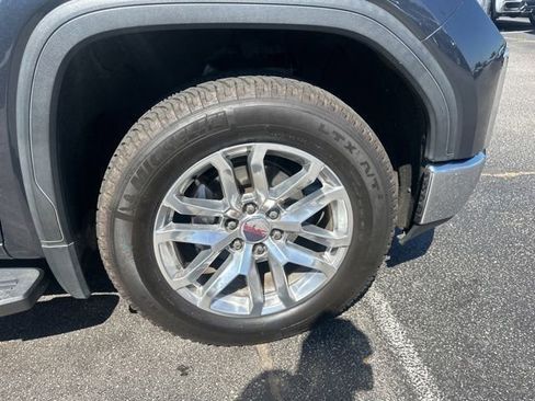 Used 2019 GMC Sierra 1500 SLT w/ SLT Premium Plus Package AWD/4WD image 28