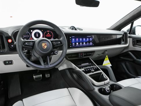 New 2026 Porsche Cayenne GTS AWD/4WD image 13