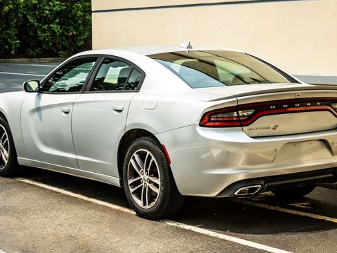 Used 2019 Dodge Charger SXT AWD/4WD image 5