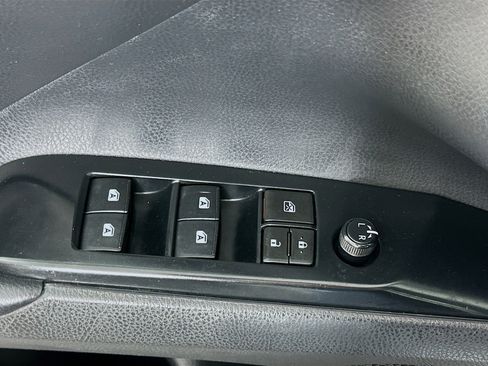 Used 2018 Toyota Camry LE image 15