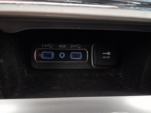 Used 2019 Jeep Grand Cherokee Limited AWD/4WD image 25