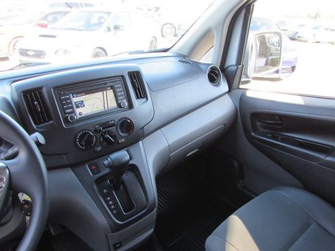 Used 2019 Nissan NV200 SV w/ Navigation Package FWD image 18