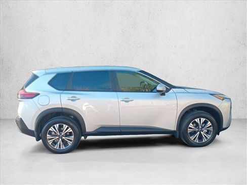 Used 2023 Nissan Rogue SV image 12