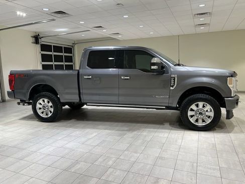 Certified 2021 Ford F250 Platinum w/ FX4 Off-Road Package AWD/4WD image 6