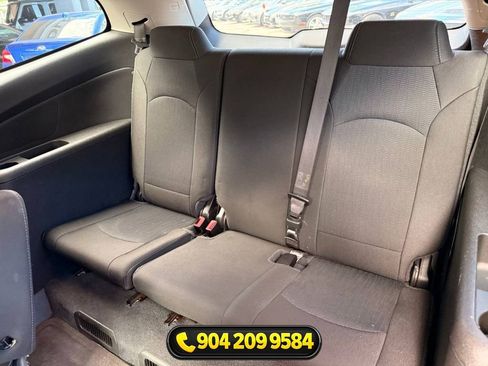 Used 2017 Chevrolet Traverse LT w/ Style and Technology Package FWD image 28