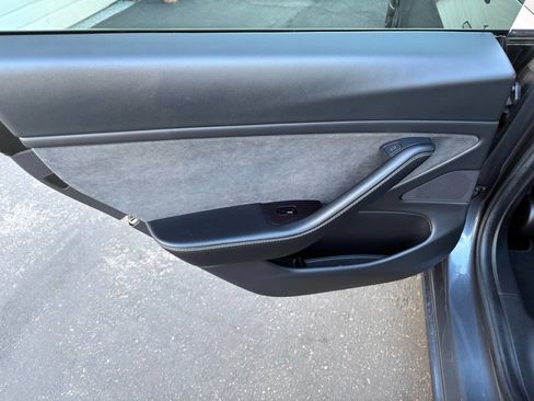 Used 2021 Tesla Model 3 Performance image 20