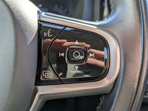 Certified 2022 Volvo XC60 B5 Inscription w/ Advanced Package image 27