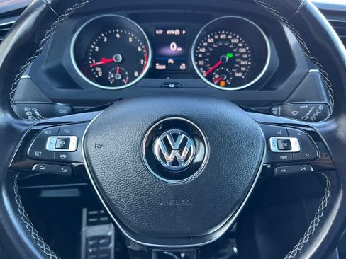 Used 2021 Volkswagen Tiguan SE R-Line FWD image 26