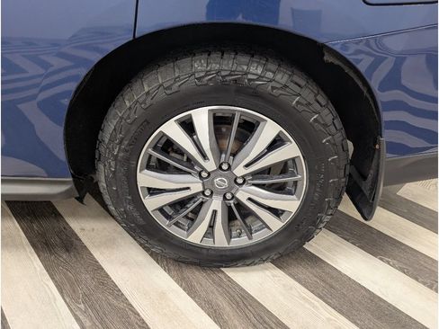 Used 2018 Nissan Pathfinder SL AWD/4WD image 20