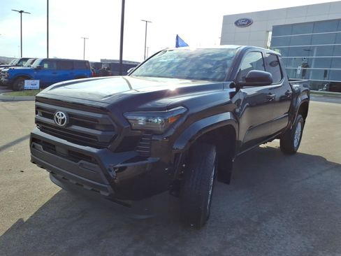 Used 2024 Toyota Tacoma SR image 7