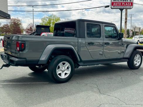 Used 2020 Jeep Gladiator Sport w/ Quick Order Package 24S AWD/4WD image 4