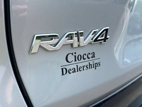 Used 2019 Toyota RAV4 XSE AWD/4WD image 17