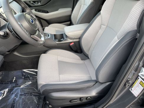 Used 2025 Subaru Outback Premium image 12