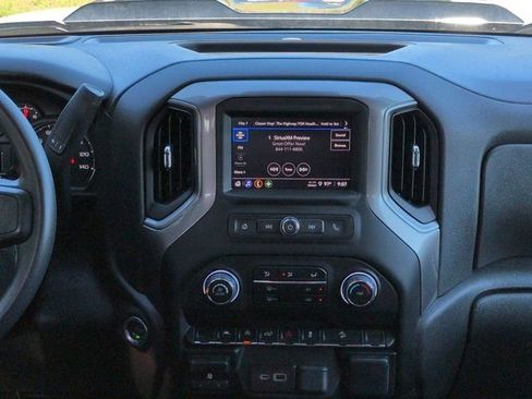 Used 2025 Chevrolet Silverado 1500 Custom Trail Boss AWD/4WD image 17
