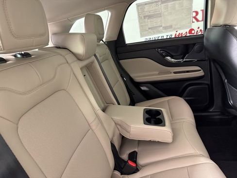 New 2026 Lincoln Corsair Premiere image 23