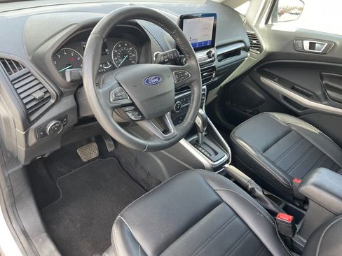 Used 2022 Ford EcoSport Titanium image 5
