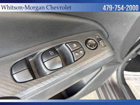Used 2025 Nissan Altima 2.5 SV FWD image 12