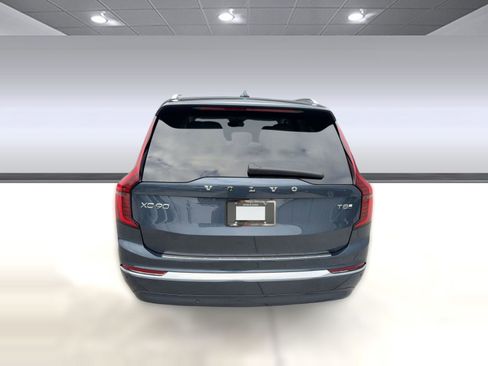 New 2026 Volvo XC90 T8 Ultra w/ Protection Package Premier AWD/4WD image 9